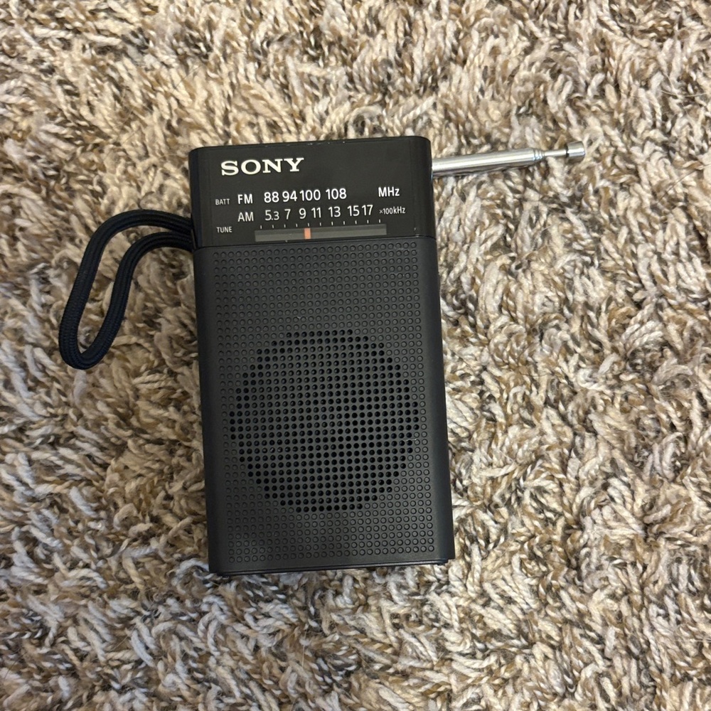 Sony Black Compact AM/FM Radio